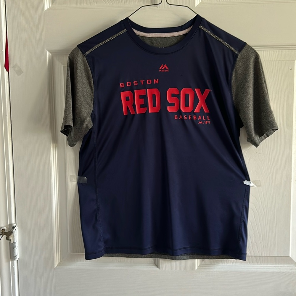 Red Sox Baseball shirt Big Biys Size XL (18-20)